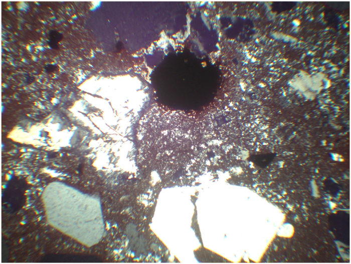 lame mince de rhyolite rouge