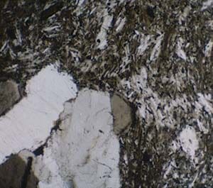 lame mince de phonolite