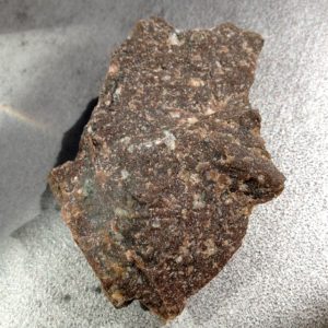 Lot de 12 roches identiques microgranite