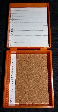 BOITE PLASTIQUE ORANGE INDEXEE 25 PREPS